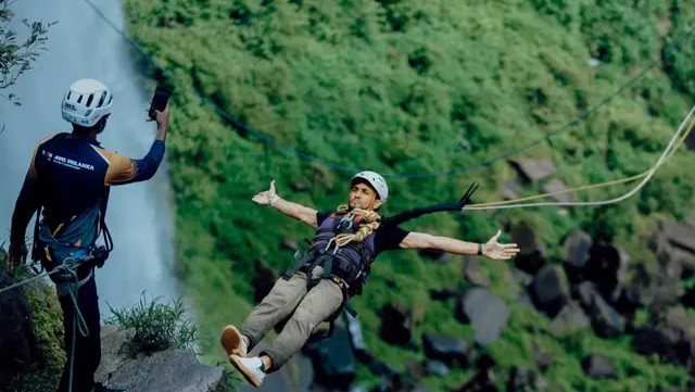 Bungee Jumping